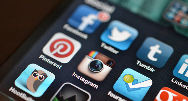 funeral-social-media-W